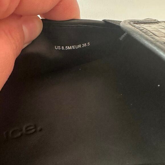 Vince Preston Croc-Embossed Leather Slip-On Sneakers Size 8.5 Black - Picture 8 of 10